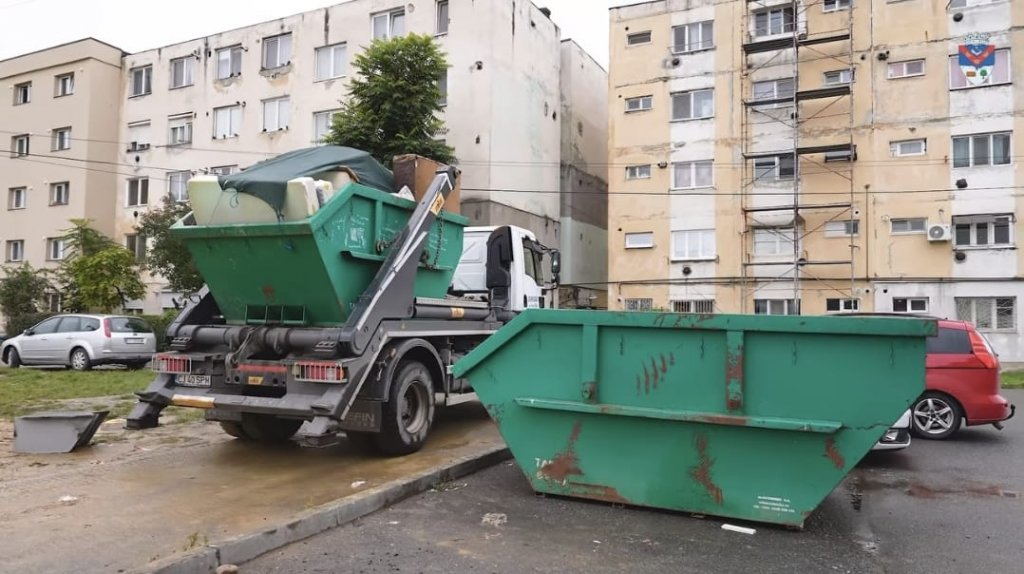 Campanie de colectare a deșeurilor speciale în Turda: Scapă de mobilierul vechi și obiectele mari din casă. Vezi locațiile