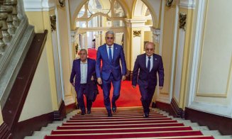 Prim-ministru Ilie Bolojan și Dragoș Pîslaru, ministrul fondurilor europene, la Primăria Cluj-Napoca