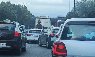 Aglomerație mare la ieșirea din Cluj- Napoca. E târg la Negreni / Rute alternative