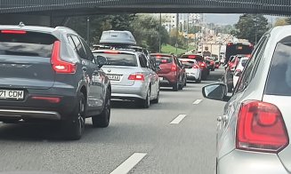 Aglomerație mare la ieșirea din Cluj- Napoca. E târg la Negreni / Rute alternative