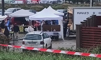 Aglomerație mare la ieșirea din Cluj- Napoca, dar și în Ciucea. E târg la Negreni / Rute alternative / Curțile oamenilor sunt parcări