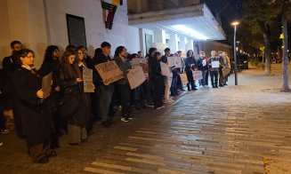 Protest anti-CREIC încentrulClujului! Studenții de la Mate-Info îl așteaptă în stradă pe ministrul Daniel David: "Hai afară, fuga e ușoară "