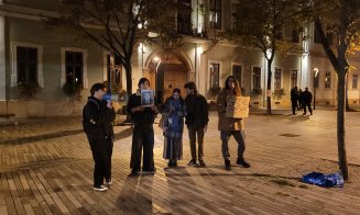 Protest anti-CREIC în centrul Clujului! Studenții de la Mate-Info îl așteaptă în stradă pe ministrul Daniel David: "Fuga e ușoară! Hai afară!&quo