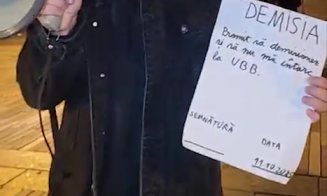 Protest anti-CREIC în centrul Clujului! Studenții de la Mate-Info îl așteaptă în stradă pe ministrul Daniel David: "Fuga e ușoară! Hai afară!&quo