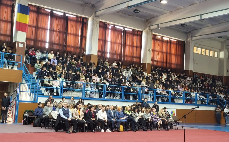 „Stop Drogurilor! Prețuiește viața!” – peste 700 de elevi și profesori din Dej la evenimentul de prevenție