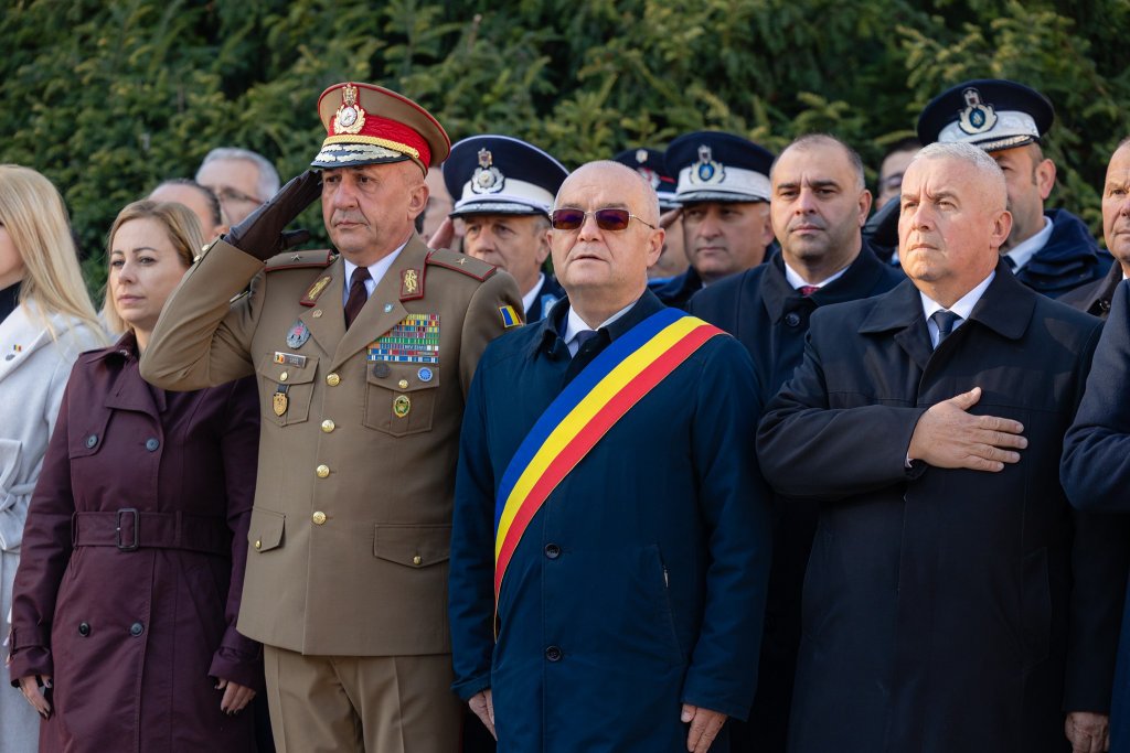Emil Boc, mesaj de Ziua Armatei Române: „Toată Europa înțelege cât este de important să putem să ne apărăm fiecare centimetru”