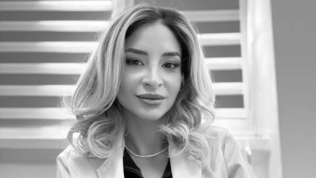 Mașina Ștefaniei, doctorița găsită moartă în camera de gardă, a fost ridicată pentru expertiză. Familia solicită prezența unui legist independent / Ce ar fi descoperit anchetatorii la fața locului