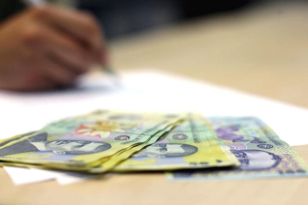 Burse școlare 2025 - 2026. Când își primesc elevii banii pe septembrie și octombrie