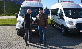 Primarii clujeni și-au preluat microbuzele electrice pentru transportul elevilor