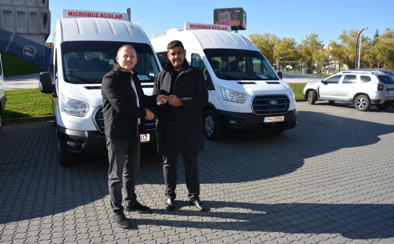 Primarii clujeni și-au preluat microbuzele electrice pentru transportul elevilor