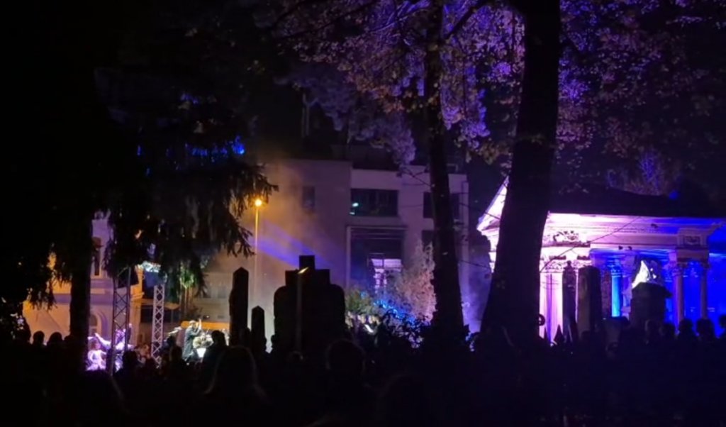 Requiem de Luminație. Sute de oameni au participat la concertul - rugăciune din Cimitirul Central – Házsongárd