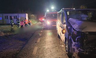 Accident MORTAL în Cluj: Un bărbat a fost lovit în plin de o dubă în Mera/ Trafic blocat