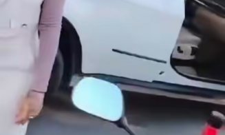 Încă un livrator asiatic agresat în plină stradă. A fost înjurat, scuipat și "biciuit" cu un cablu: "Ești prost?!? Sună la poliție, hai!!!"