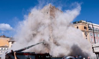 Alertă la Roma: Muncitor român prins sub dărâmături după prăbuşirea unui turn aflat în apropierea Colosseumului