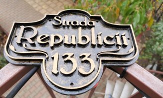 Plăcuțe cu strada și numărul pe toate imobilele din Cluj-Napoca. Cât e amenda dacă nu le ai