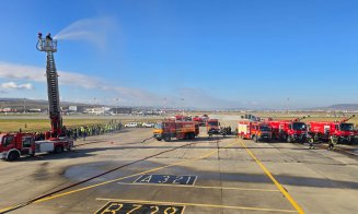 Accident aviatic pe aeroportul din Cluj-Napoca: Scenariu cu un avion secționat în două. 25 de morți și 41 de răniți grav