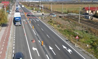 ADIO parapeților care blocau o intersecție în Jucu! Un semafor a reglat absurdul din trafic