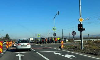 ADIO parapeților care bloca o intersecție în Jucu! Așadar se poate și fără situații absurde în trafic