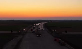 Apus superb pe un lot A3, Borș-Oradea-Cluj. Luna e pe cer, oamenii la muncă/ Ce își propune constructorul până la finalul anului