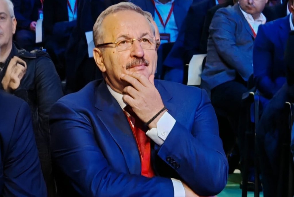De ce nu a vorbit Vasile Dîncu la Congresul PSD / 'Anul trecut ne-a lovit bumerangul deciziilor noastre. E timpul să facem din critica sinceră o virtute, nu un pericol'