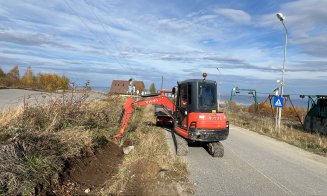 Lucrări de întreținere pe un drum județean de lângă Cluj-Napoca