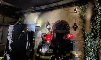 INCENDIU generalizat într-un imobil de pe Memorandumului / De la ce a izbucnit focul