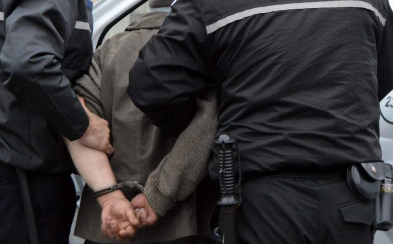 Cluj: Tânăr arestat după ce a șantajat o femeie din Florești cu imagini indecente