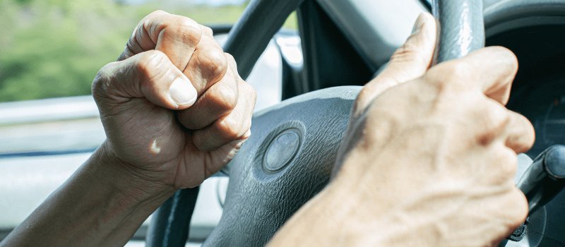 Șofer oprit în trafic după ce a condus haotic în Cluj. Polițiștii au descoperit rapid de ce