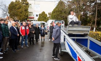 CARS în curtea școlii! Elevii de la Transporturi au simulat accidente, răsturnări și derapaje pentru a învăța să fie responsabili la volan