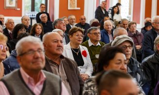 Peste 80 de cupluri premiate pentru 50 de ani de căsătorie. Primarul Emil Boc: „Arătăm aprecierea pentru cei care ne-au crescut și susținut”