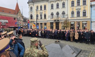 Au început manifestările de 1 Decembrie la Cluj. Festivitate de depunere de coroane în Piața Mihai Viteazul