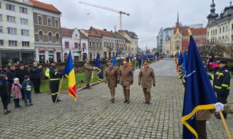 Au început manifestările de 1 Decembrie la Cluj. Festivitate de depunere de coroane în Piața Mihai Viteazul