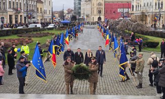 Au început manifestările de 1 Decembrie la Cluj. Festivitate de depunere de coroane în Piața Mihai Viteazul