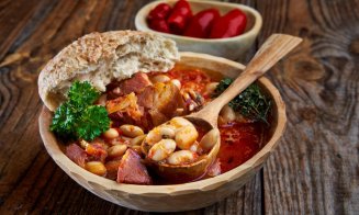 Cum faci fasole cu ciolan afumat, reţeta tradiţională de 1 Decembrie