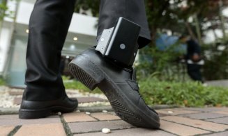 Măsură rară la Cluj: bărbat plasat sub control judiciar cu monitorizare electronică după ce ar fi amenințat o femeie pe o rețea de socializare