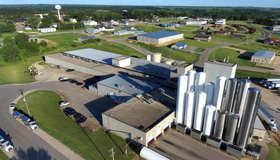 FrieslandCampina se extinde pe piața globală a proteinelor, în timp ce tranzacția Napolact așteaptă încă un răspuns. Unde investesc olandezii