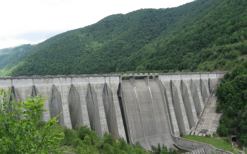 Barajele României, o bombă cu ceas: sute neautorizate, abandonate și fără proprietar