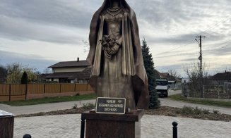 O comună din Cluj se îmbogățește cultural: Statuia Reginei Maria, amplasată în centrul său. Urmează dezvelirea oficială cu eveniment special