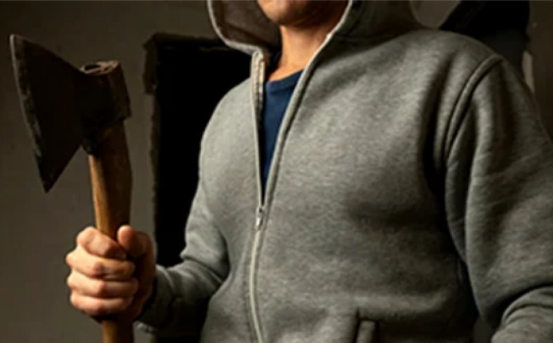 „Justițiarul de Cluj”, condamnat pentru instigare publică: le-a cerut românilor să iasă în stradă cu drujbe și topoare