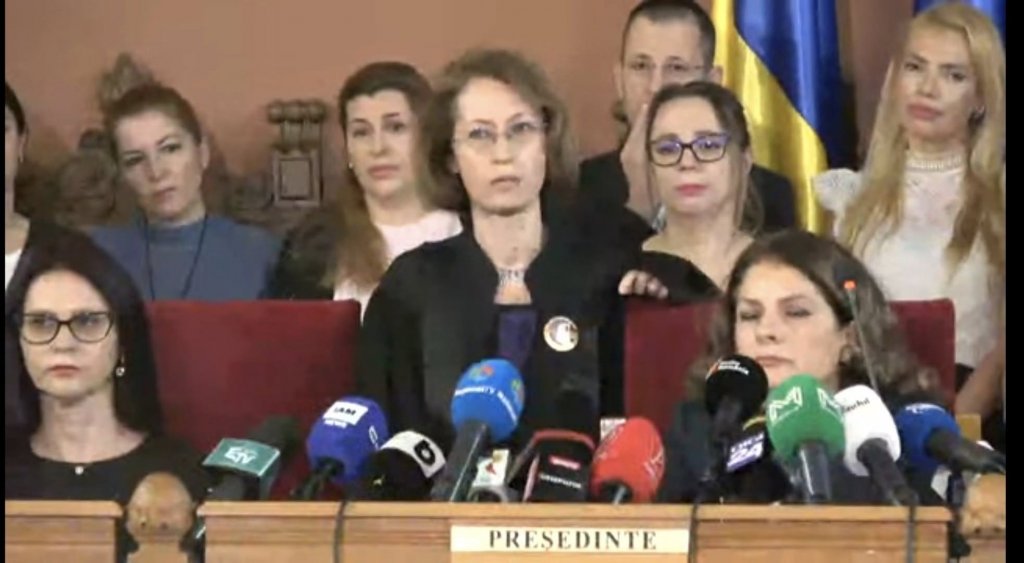 Cine e judecătoarea care a luat cuvântul, în fața celor 13 șefi ai ei și în fața presei, și a dat dreptate colegului său din documentarul Recorder