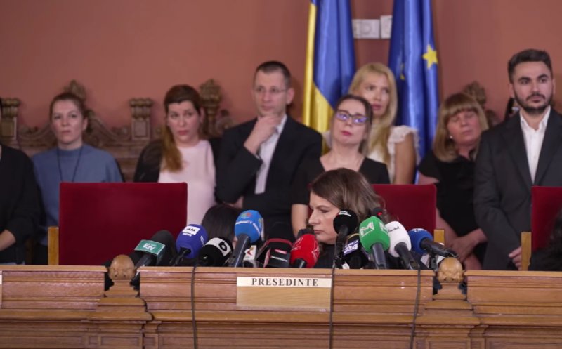 „M-a sunat Lia”: vicepreședinta Curții de Apel, sunată în direct de șefa ÎCCJ. Dialogul a fost surprins de microfoanele presei