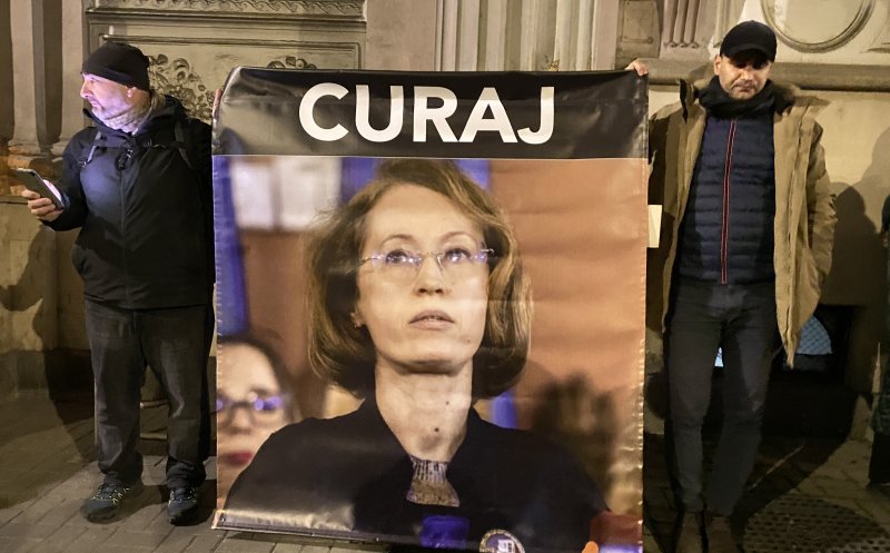 Clujenii au ieșit din nou în stradă: protest pentru apărarea justiției