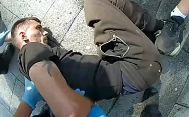 Românul care a înjunghiat o minoră de 11 ani într-un episod de psihoză, condamnat la detenție pe viață într-un spital de boli mintale