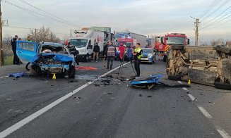 Accident rutier cu trei persoane rănite pe un drum din Cluj. Una dintre victime a rămas încarcerată