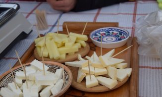Bunătăți de la producătorii locali, la Târgul de Crăciun din Frata
