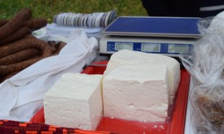 Bunătăți de la producătorii locali, la Târgul de Crăciun din Frata