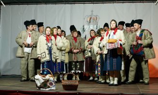 Colindele clujene au răsunat la Târgul Regal de la Săvârșin, în prezența Familiei Regale