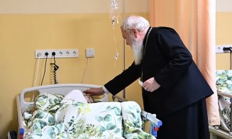 În pragul Crăciunului, Mitropolitul Andrei i-a vizitat pe bolnavii de la Centrul de Îngrijiri Paliative „Sfântul Nectarie” din Cluj-Napoca