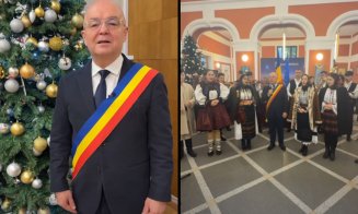 Emil Boc: Primiți cu colindul? Vă urez tuturor Crăciun fericit și sărbători frumoase, alături de cei dragi!