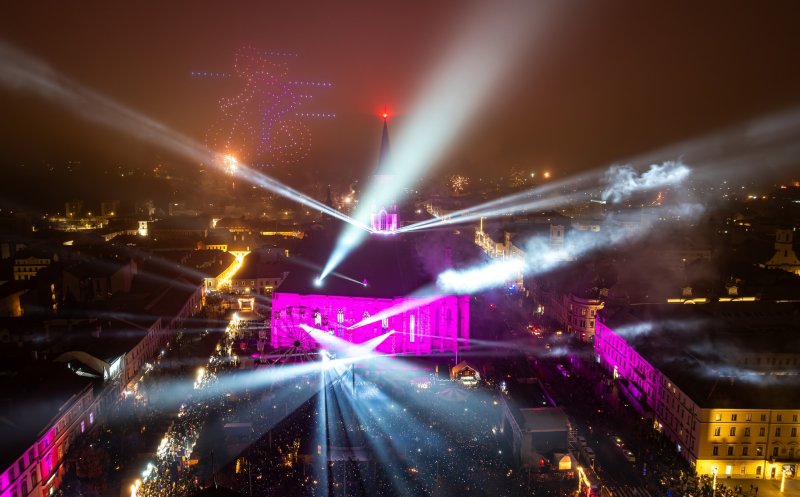 Revelion 2026 la Cluj-Napoca: concerte, spectacol de drone și lumini și ultima zi de târg în Unirii